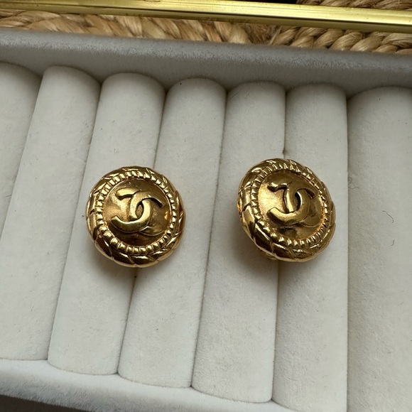 CHANEL Clip On Earrings - Picture 1 of 5